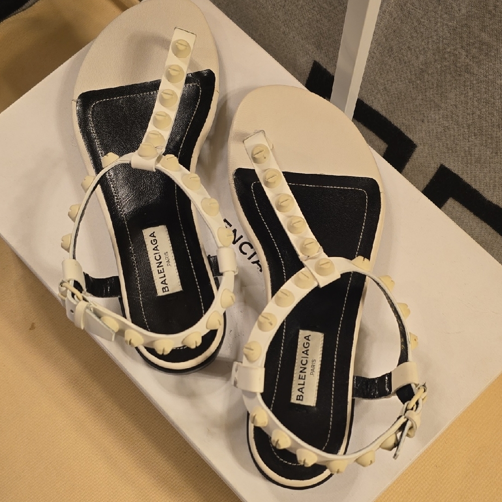 Balenciaga White Sandal Size 6